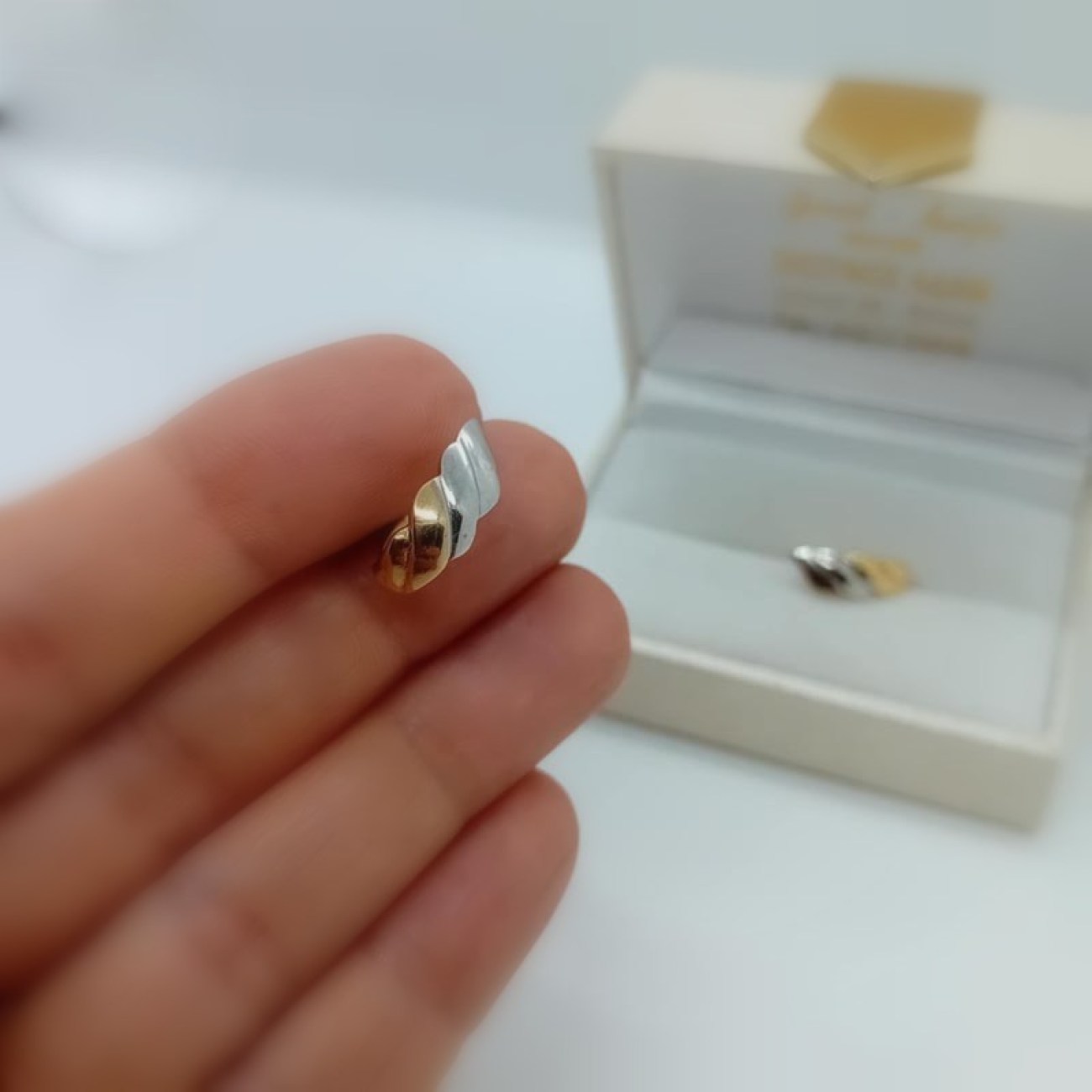 Χρυσά σκουλαρίκια Κ14 quiet luxury